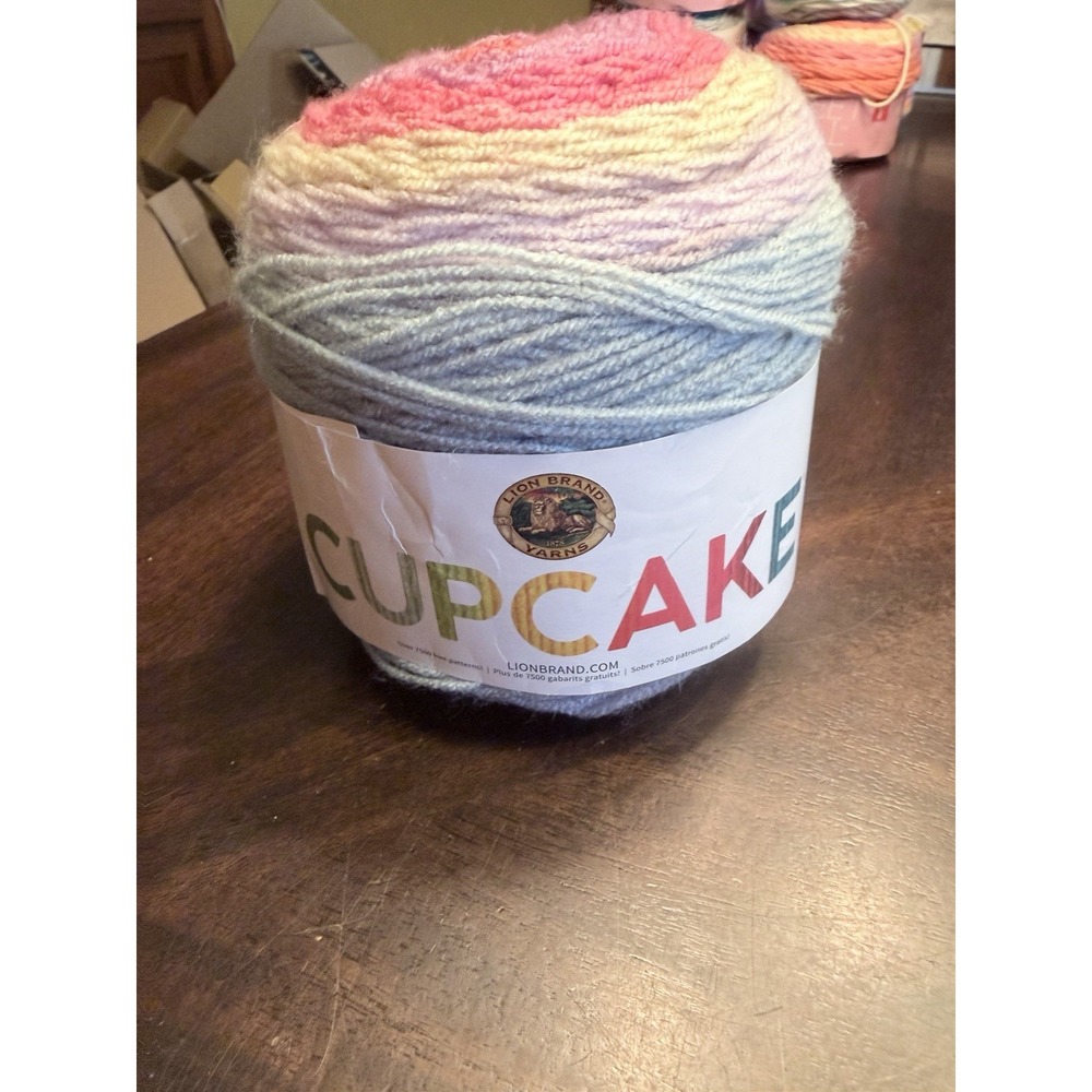 Lion Brand Cupcake Yarn 5.3 oz 590 yds Cherry Blossom New